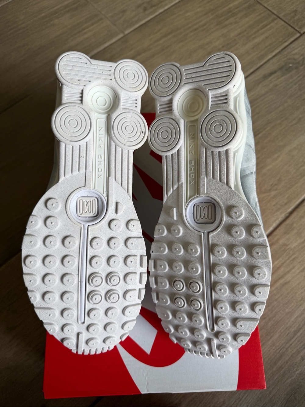 Nike Shox R4 - Picture 9 of 9